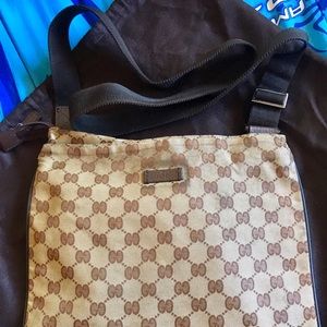💯Authentic Gucci crossbody
